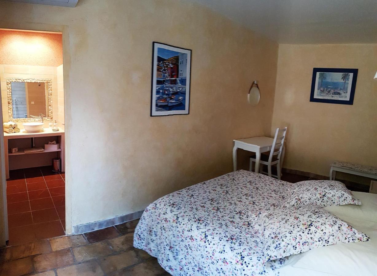Le Mas des Hibiscus Trans-en-Provence Exterior foto